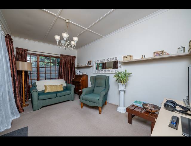 1 BEDROOM HOUSE TO LET IN CAVERSHAM GLEN